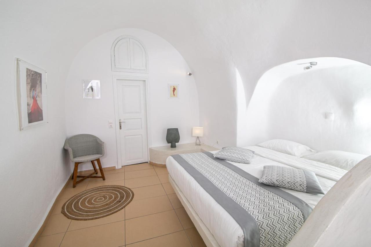Vogue Suites Oia  Bagian luar foto