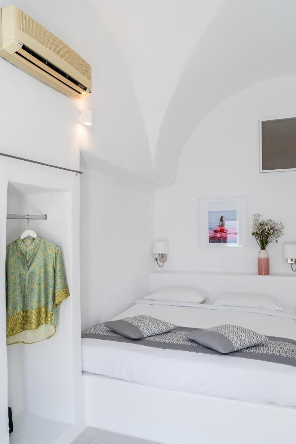 Vogue Suites Oia  Bagian luar foto