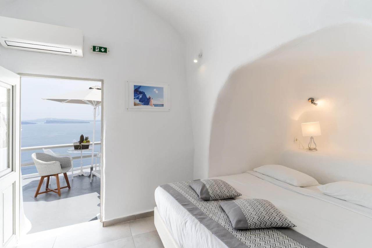 Vogue Suites Oia  Bagian luar foto