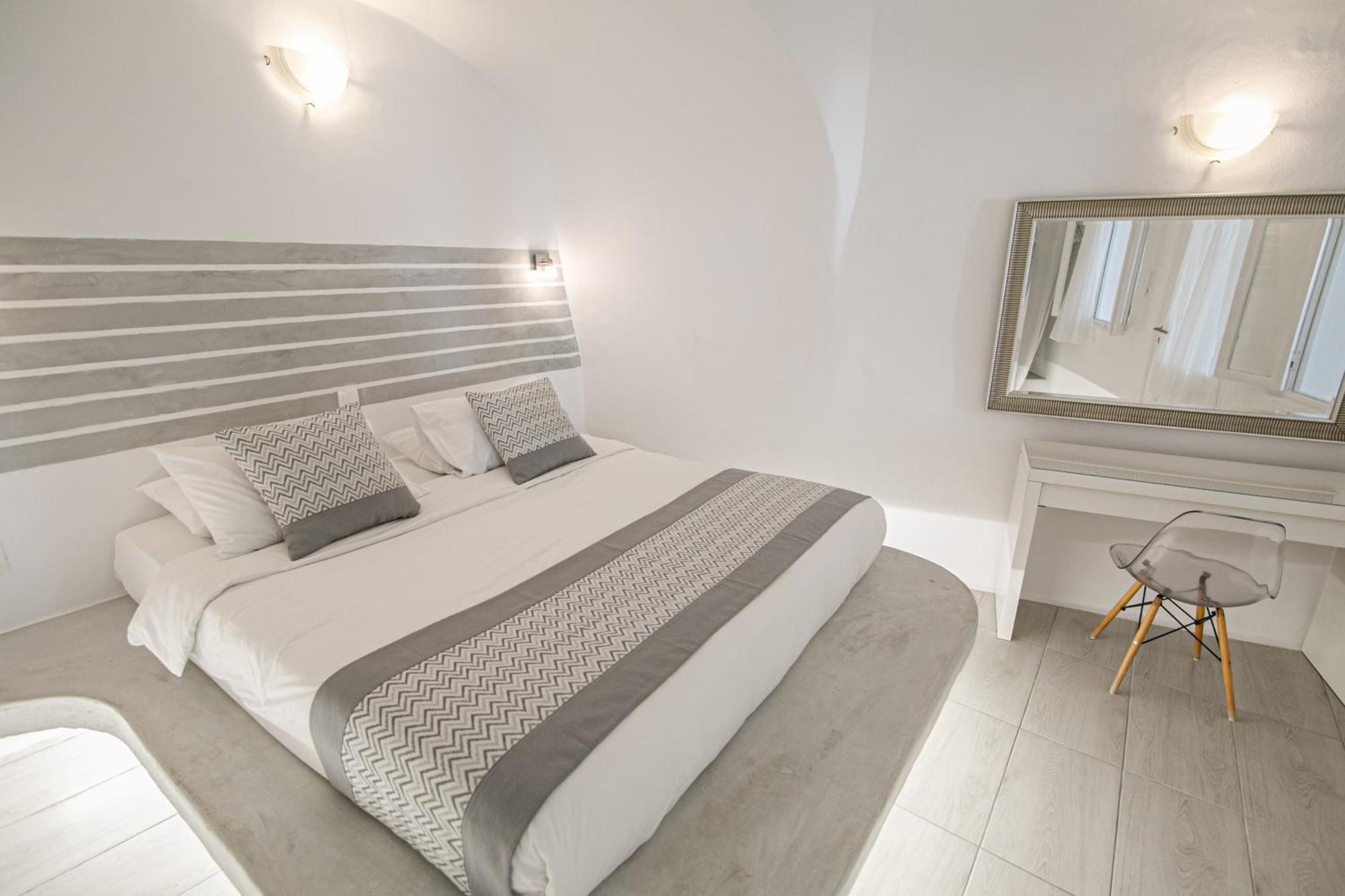 Vogue Suites Oia  Bagian luar foto