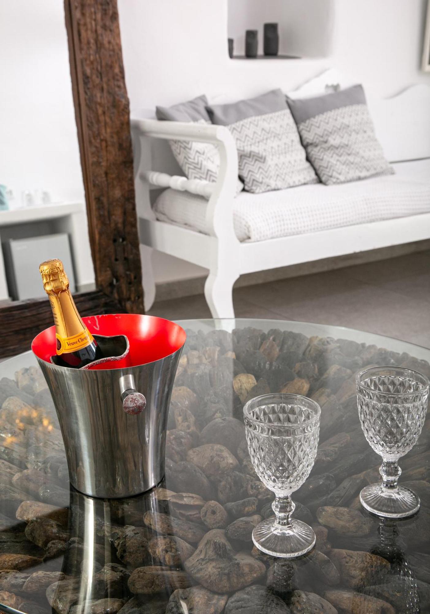 Vogue Suites Oia  Bagian luar foto