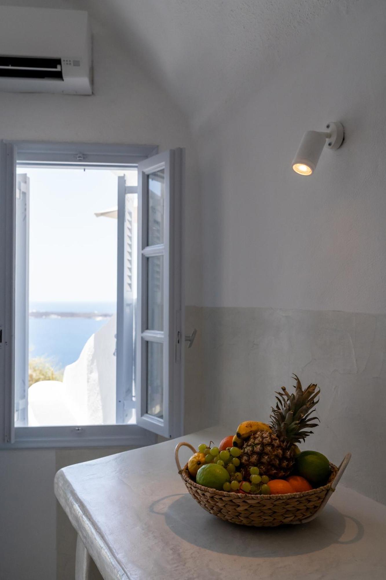 Vogue Suites Oia  Bagian luar foto
